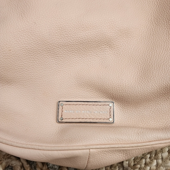 Marc Jacobs Covertible Hobo Tropical Peach Cow Leather Shoulder Bag Large - Picture 6 of 15